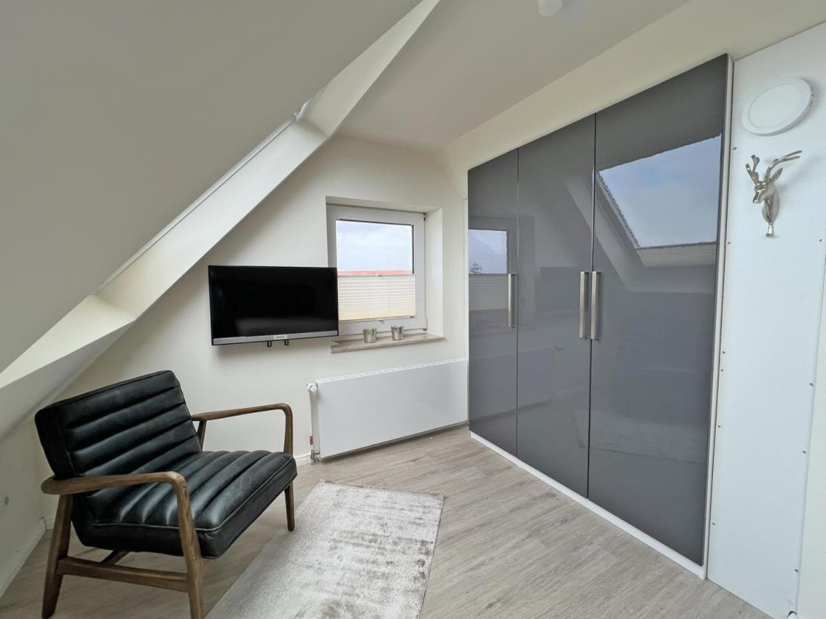 Deichblick 5 In Norddeich- Urlaub Und Meerblick